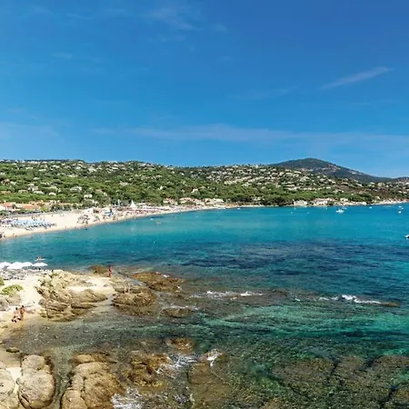 Appartement Face Au Golf A 2 Km De La Plage *