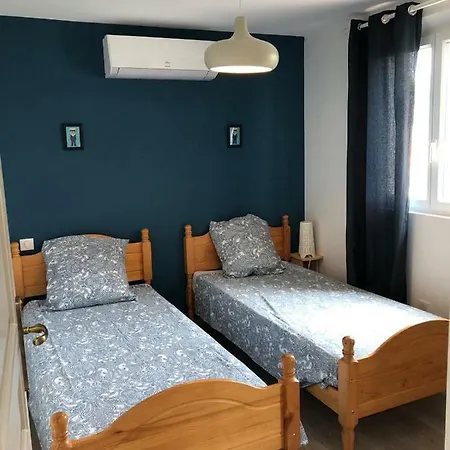 Appartement Face Au Golf A 2 Km De La Plage Apartment