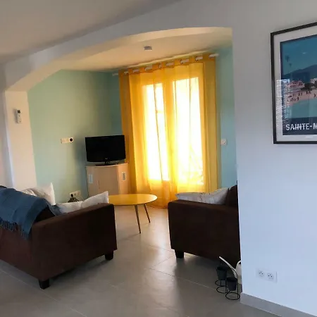 Appartement Face Au Golf A 2 Km De La Plage Apartment