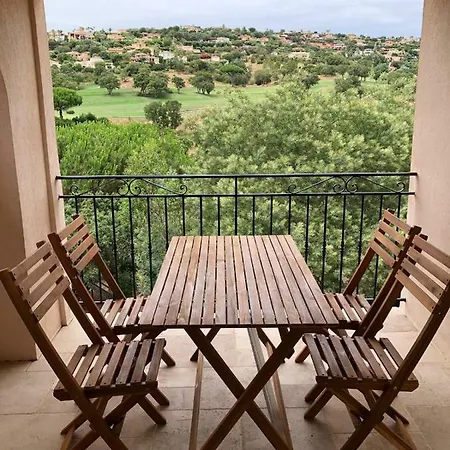 Appartement Face Au Golf A 2 Km De La Plage Apartment *